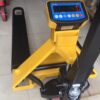 Xe nâng pallet gắn cân